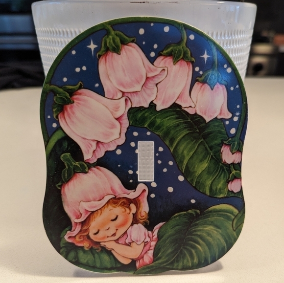 Vintage Avon Lightswitch Plate Cover Little Girl Sleeping Under Flowers - Picture 1 of 4